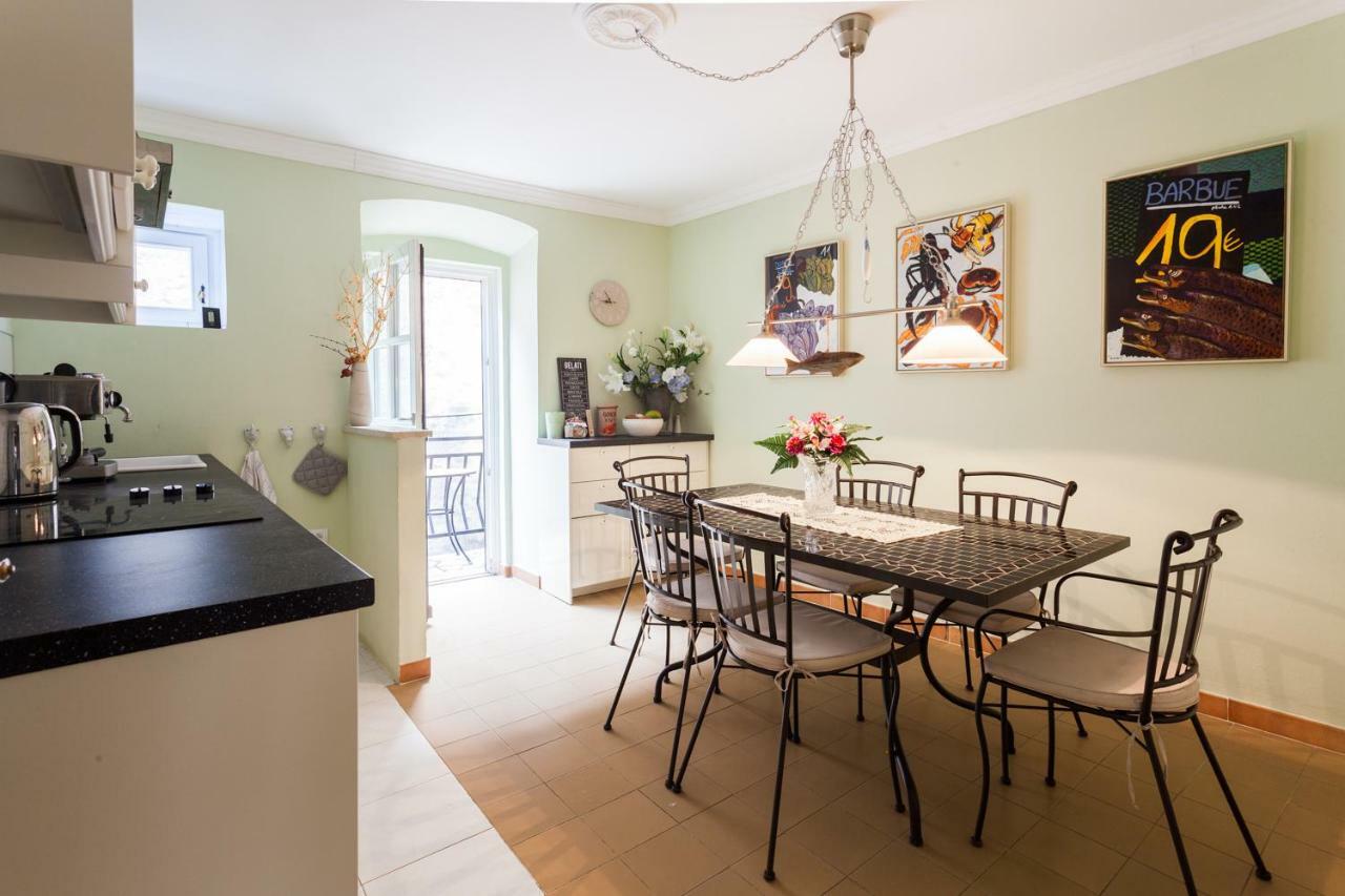 Guesthouse Galeb เวอร์ซาร์ ภายนอก รูปภาพ